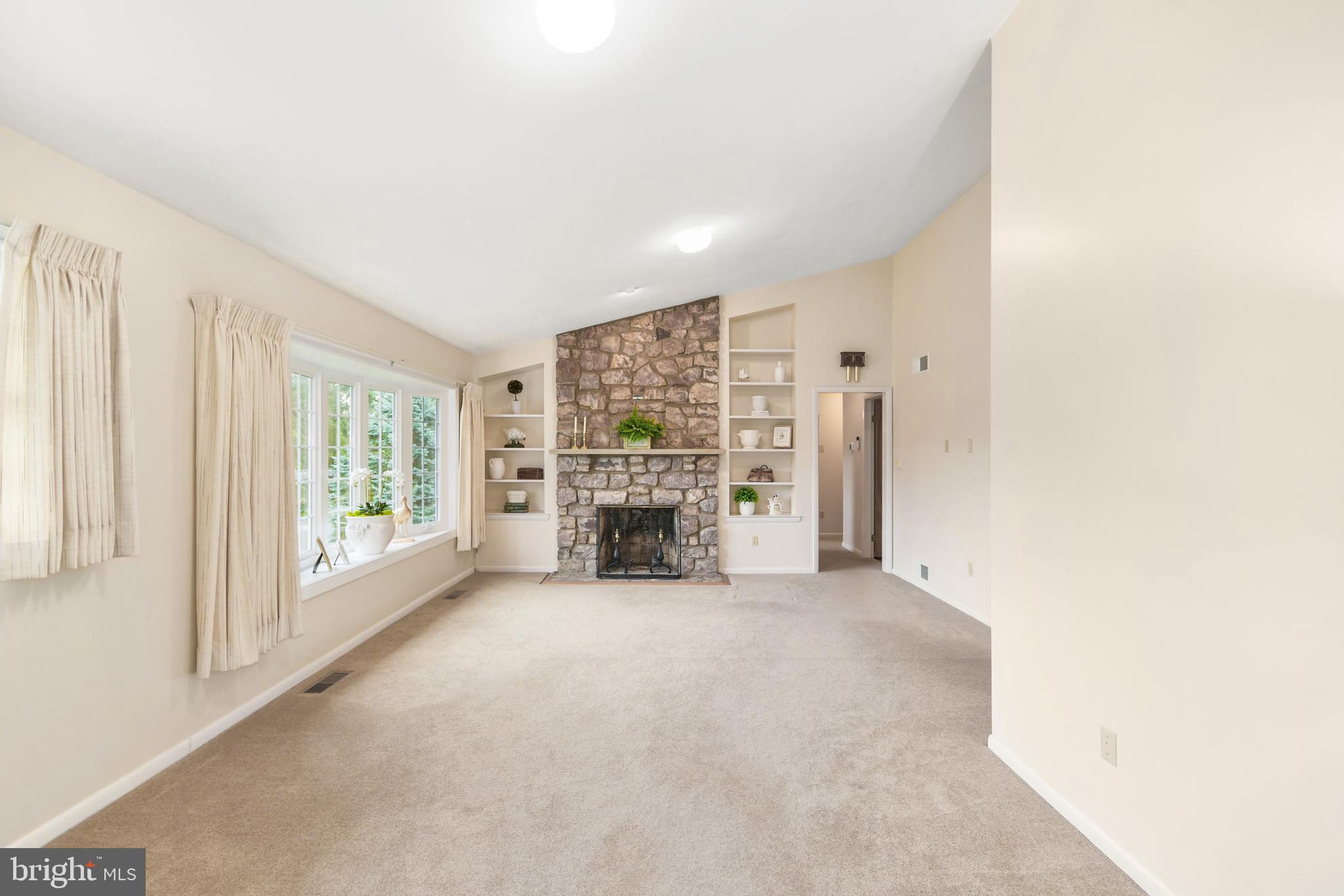 7321 Parkview Drive Frederick, MD 21702 - Photo 5 of 51 Extra Large Family Room