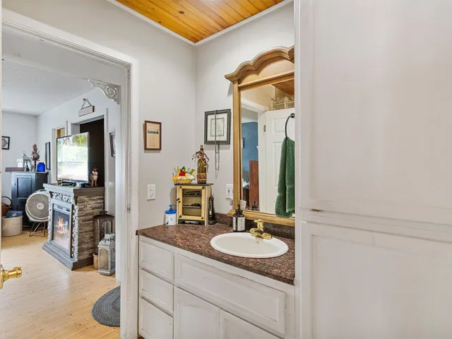 $395,000 | 2642 Highway 7, Leicester, VT 05733