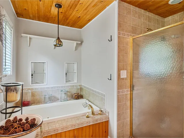 $395,000 | 2642 Highway 7, Leicester, VT 05733