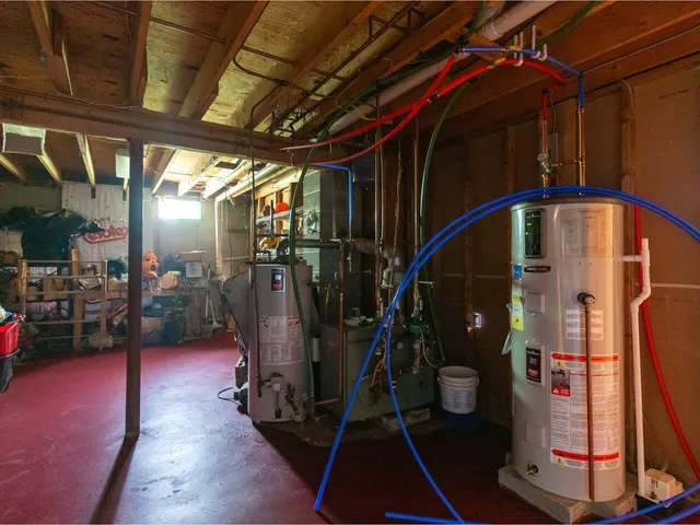 $395,000 | 2642 Highway 7, Leicester, VT 05733