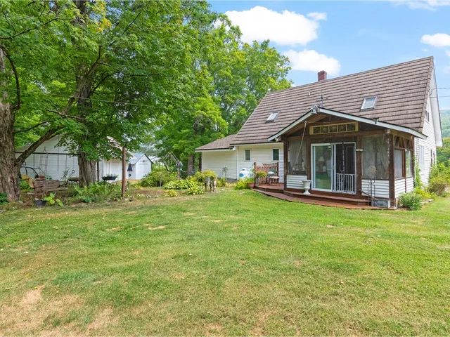 $395,000 | 2642 Highway 7, Leicester, VT 05733