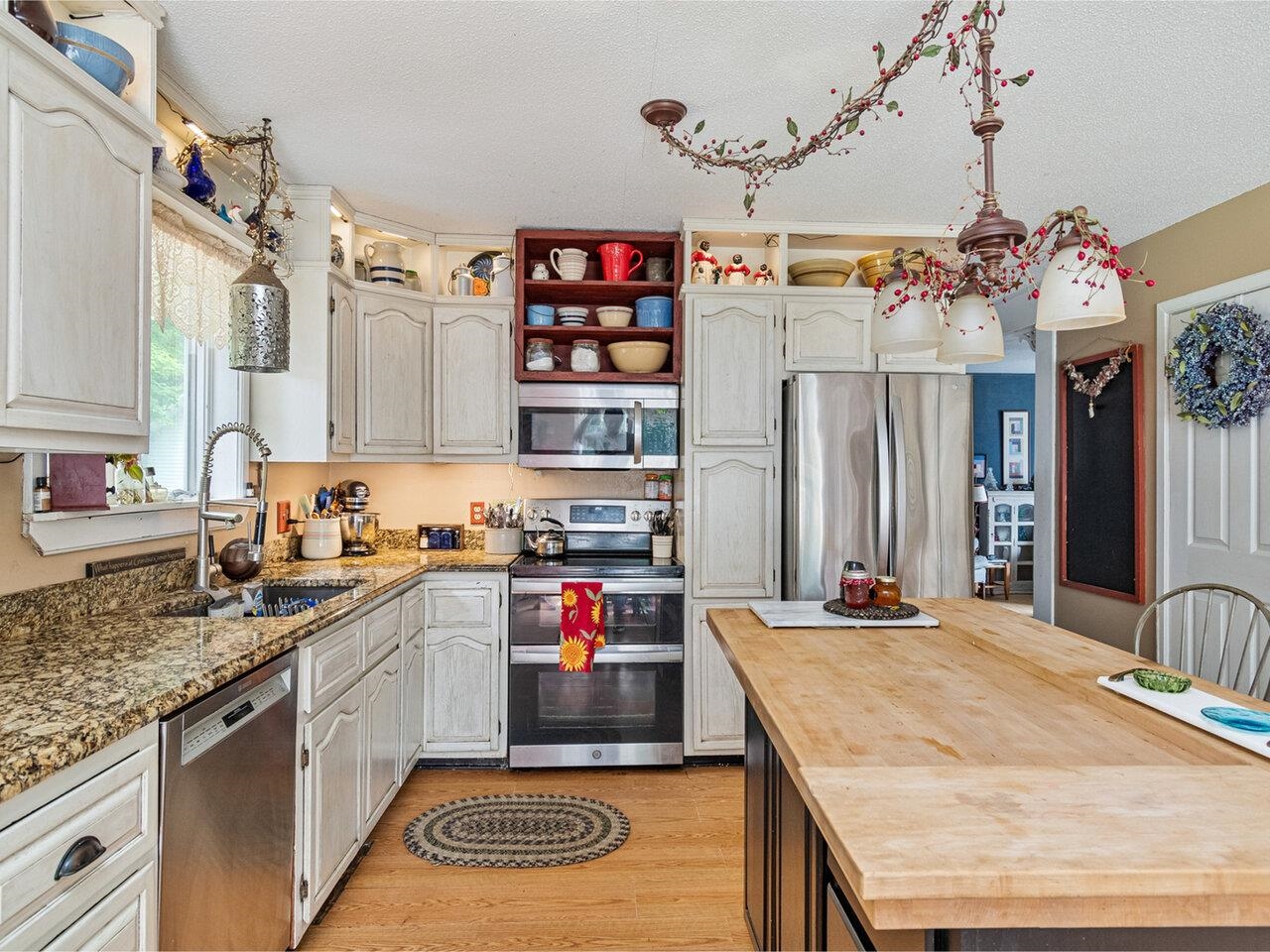 2642 Highway 7 Leicester, VT 05733 - Photo 6 of 55