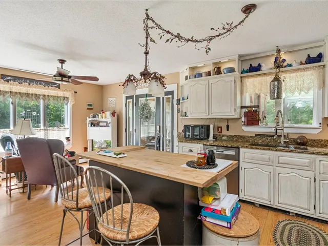 $395,000 | 2642 Highway 7, Leicester, VT 05733