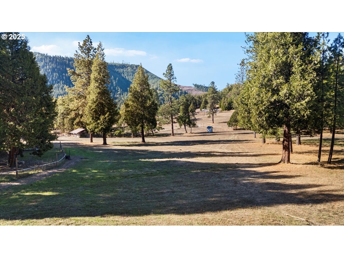 800 Byron Creek Road Winston, OR 97496 - Photo 17 of 35