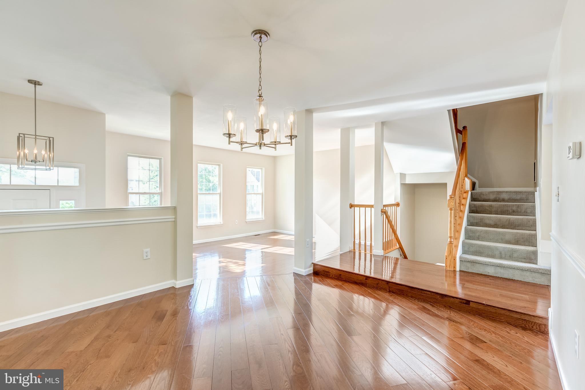 20868 Derrydale Square Sterling, VA 20165 - Photo 3 of 14