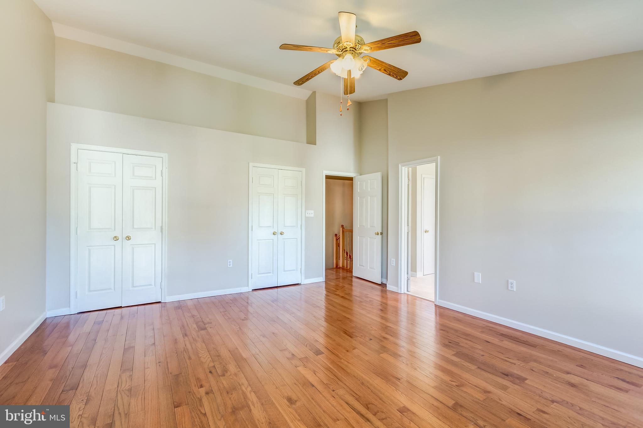 20868 Derrydale Square Sterling, VA 20165 - Photo 6 of 14