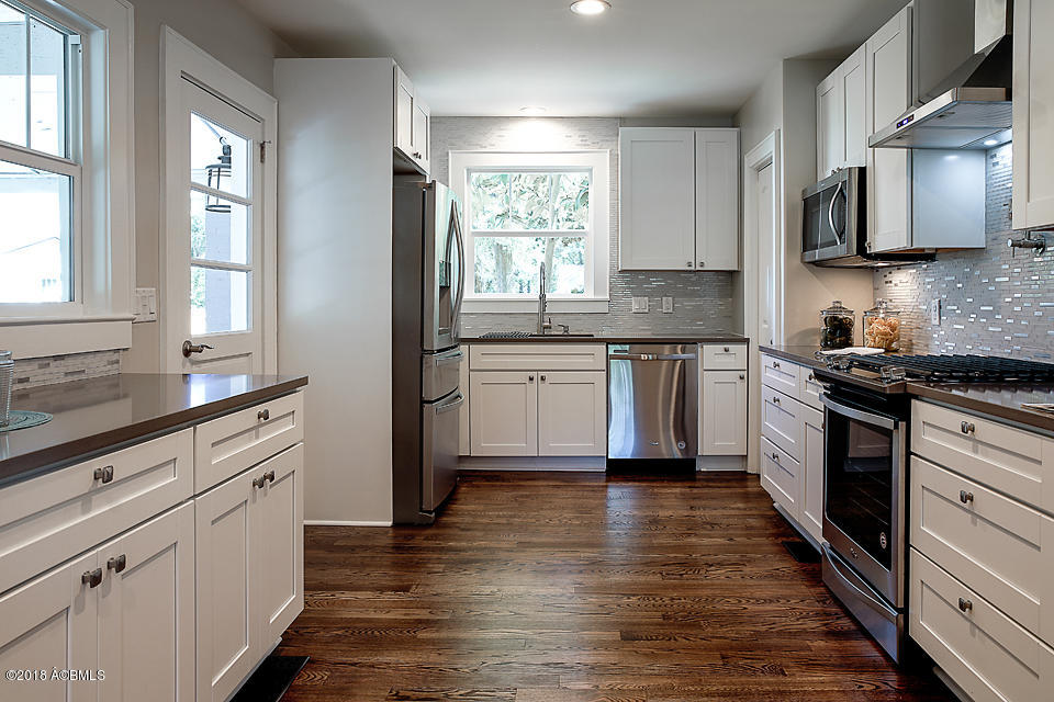 2304 Hermitage Road Beaufort, SC 29902 - Photo 11 of 43 2304 Hermitage-9