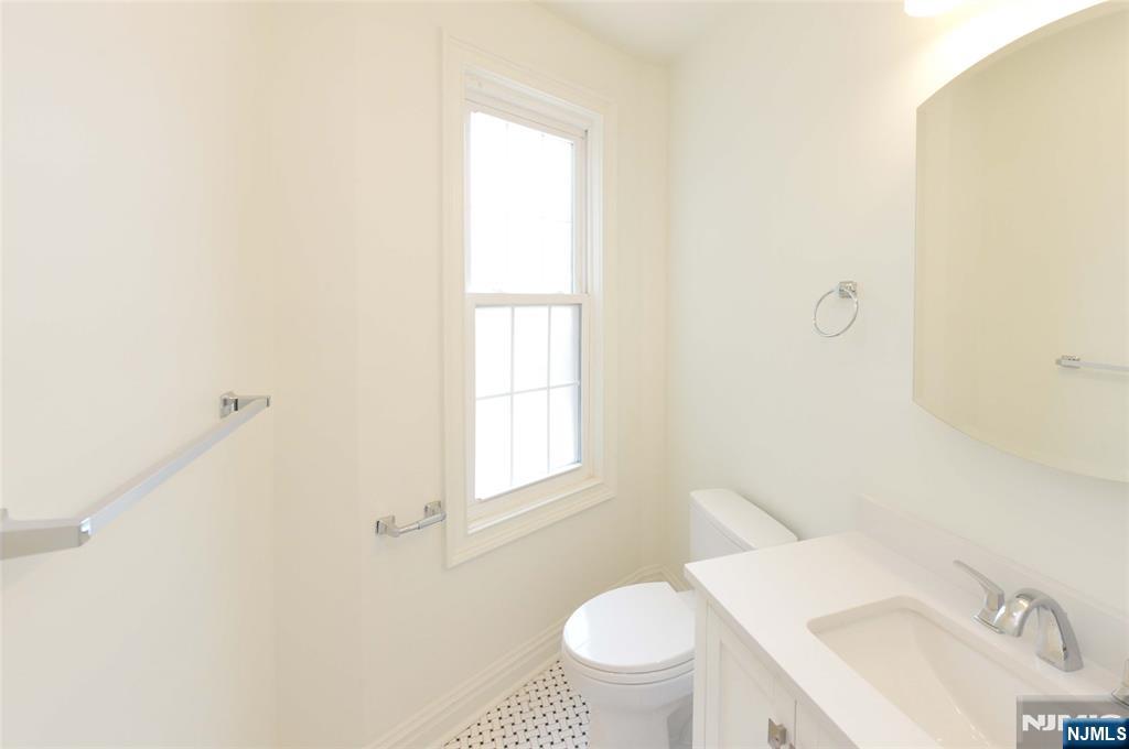 153 Dayton Street, Unit 3 Ridgewood, NJ 07450 - Photo 8 of 15 Gallery Image 8