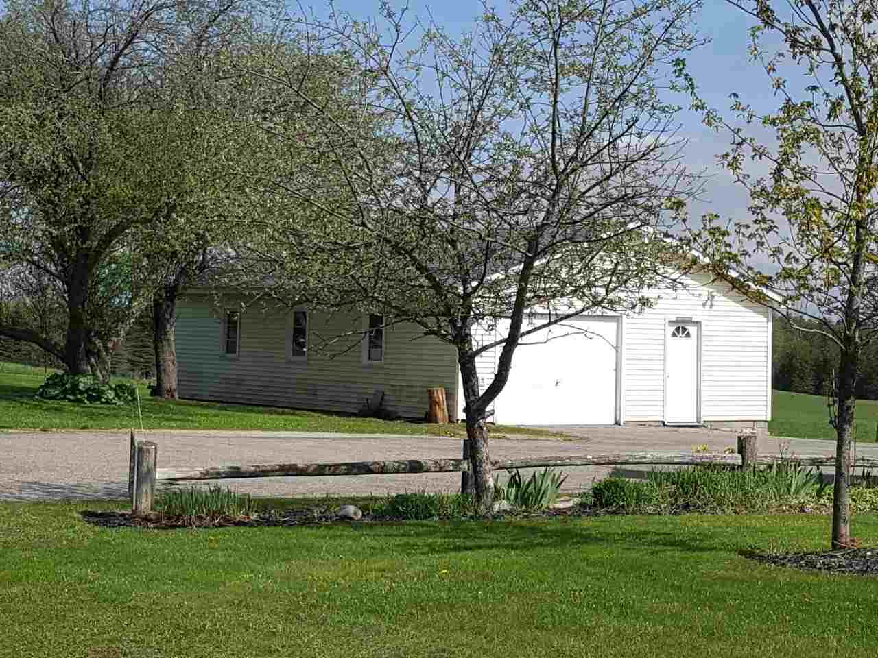 3209 1/8 Line Road West Branch, MI 48661 - Photo 15 of 25 1861901-14.JPG