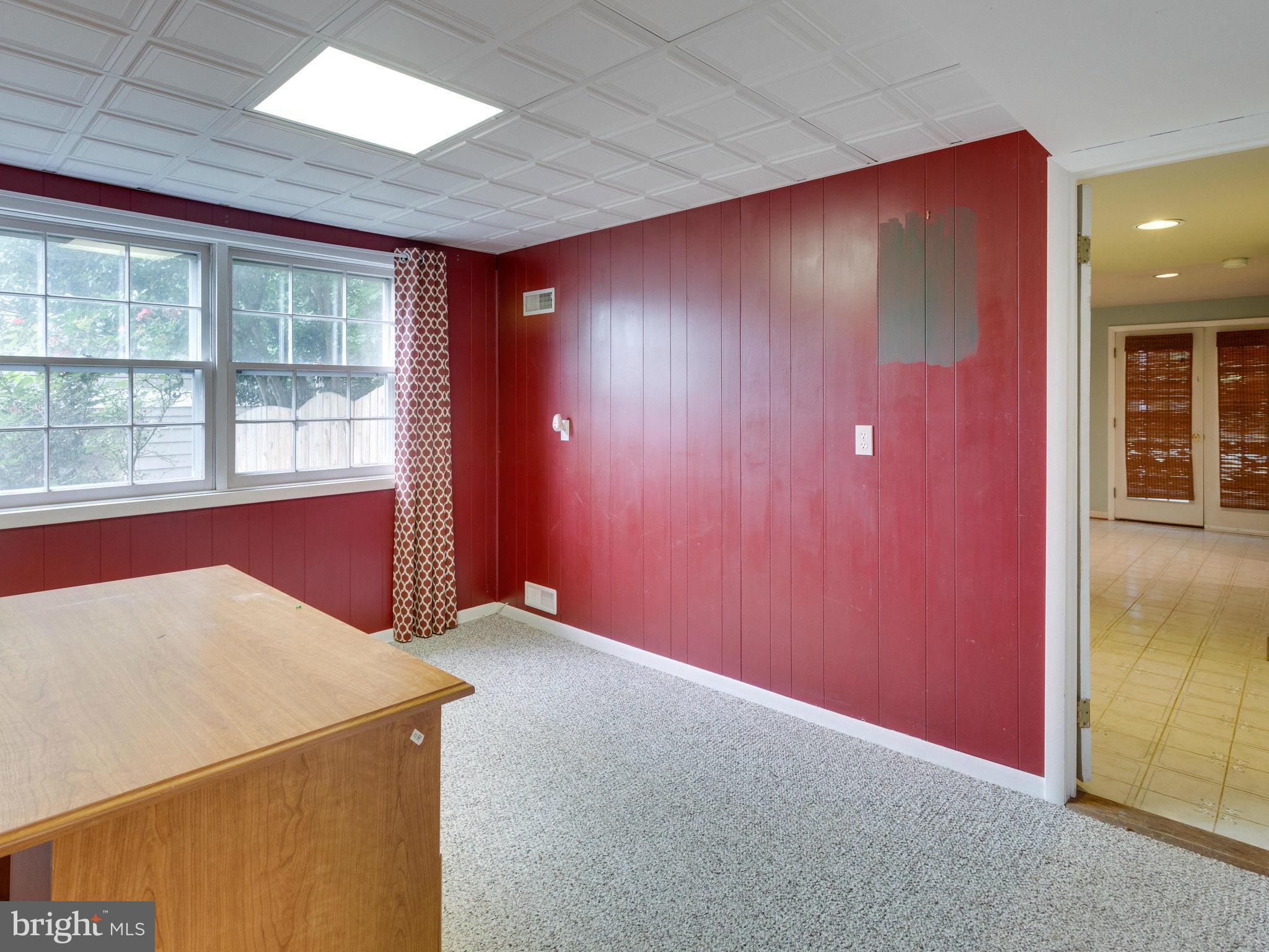 10022 Ranger Road Fairfax, VA 22030 - Photo 21 of 30 an empty room with windows