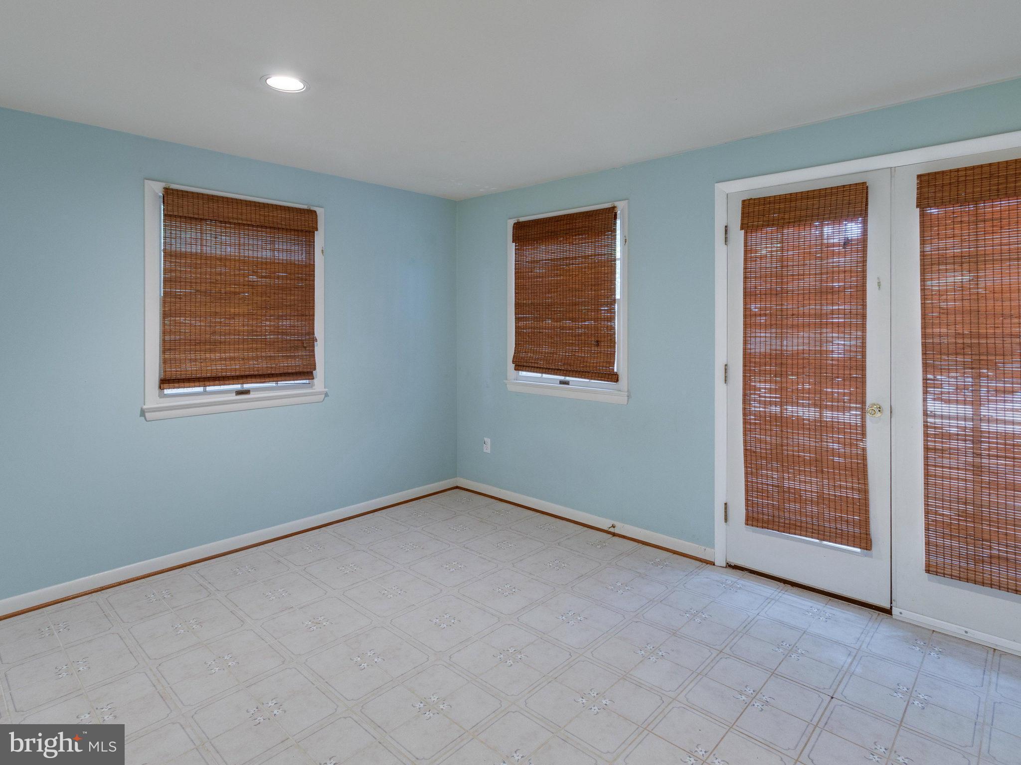 10022 Ranger Road Fairfax, VA 22030 - Photo 22 of 30 an empty room with windows