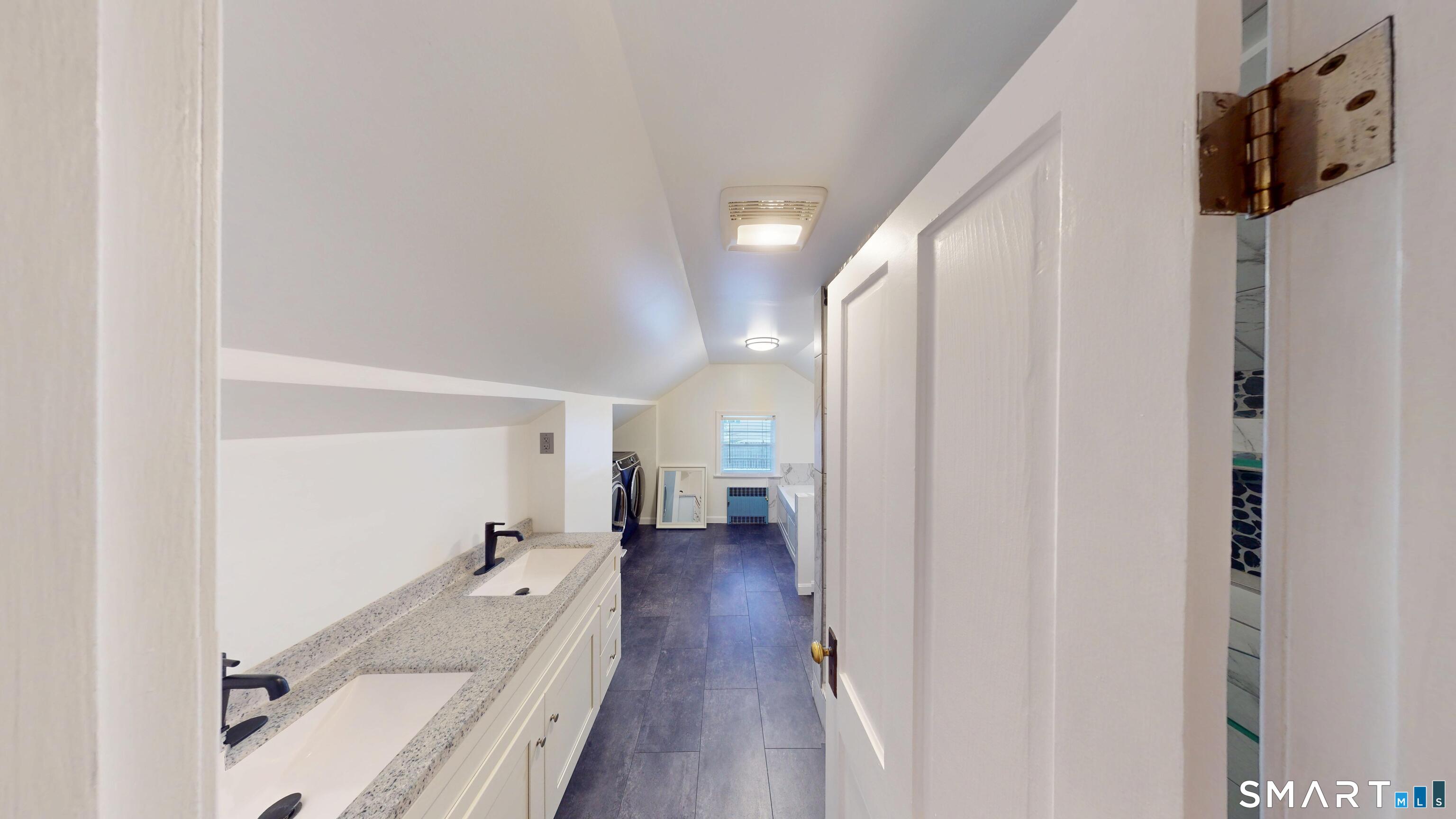 55 Mechanics Street Putnam, CT 06260 - Photo 32 of 38