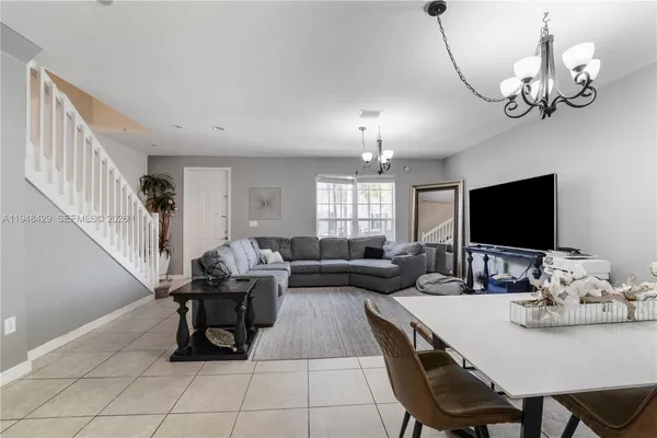 $525,000 | 9360 Southwest 171st Court, Miami, FL 33196