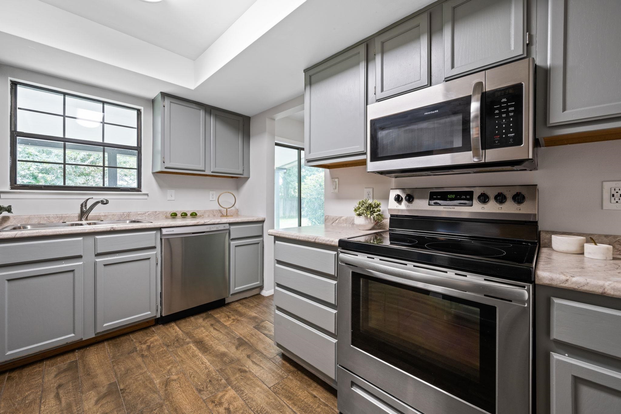 500 Deborah Court Foley, AL 36535 - Photo 5 of 23