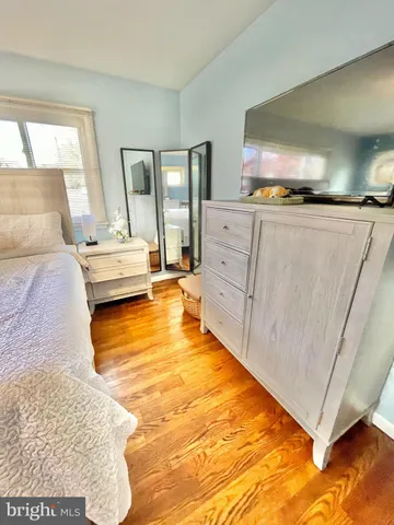 a view of a livingroom with furniture and window