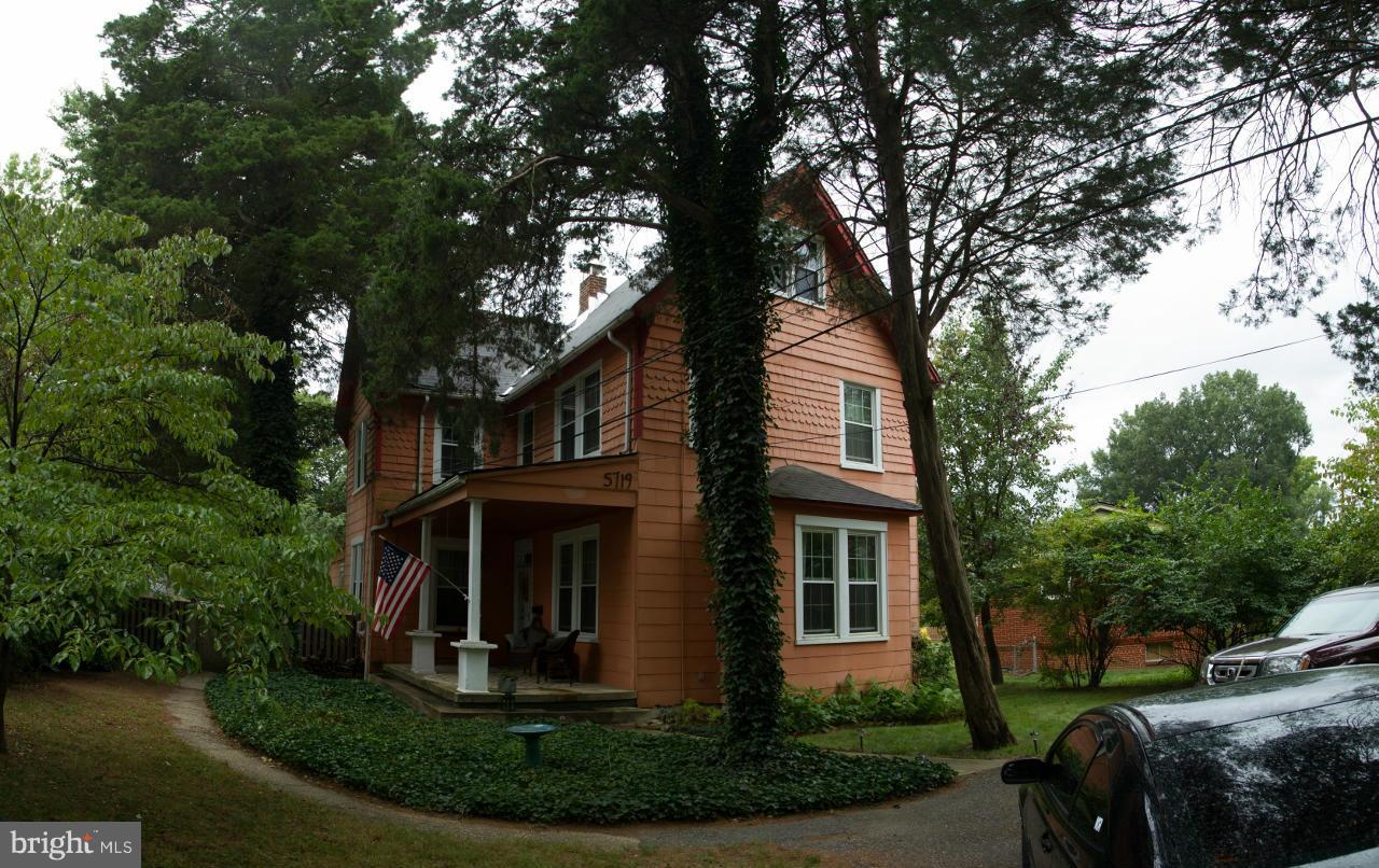 5719 Berwyn Road Berwyn Heights, MD 20740 - Photo 5 of 30 a front view of a house with garden