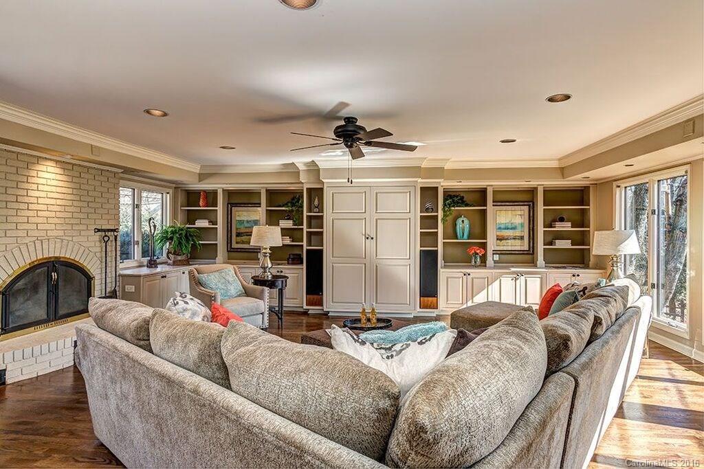 6127 Glenridge Road Charlotte, NC 28211 - Photo 16 of 24 a living room with furniture and a large window