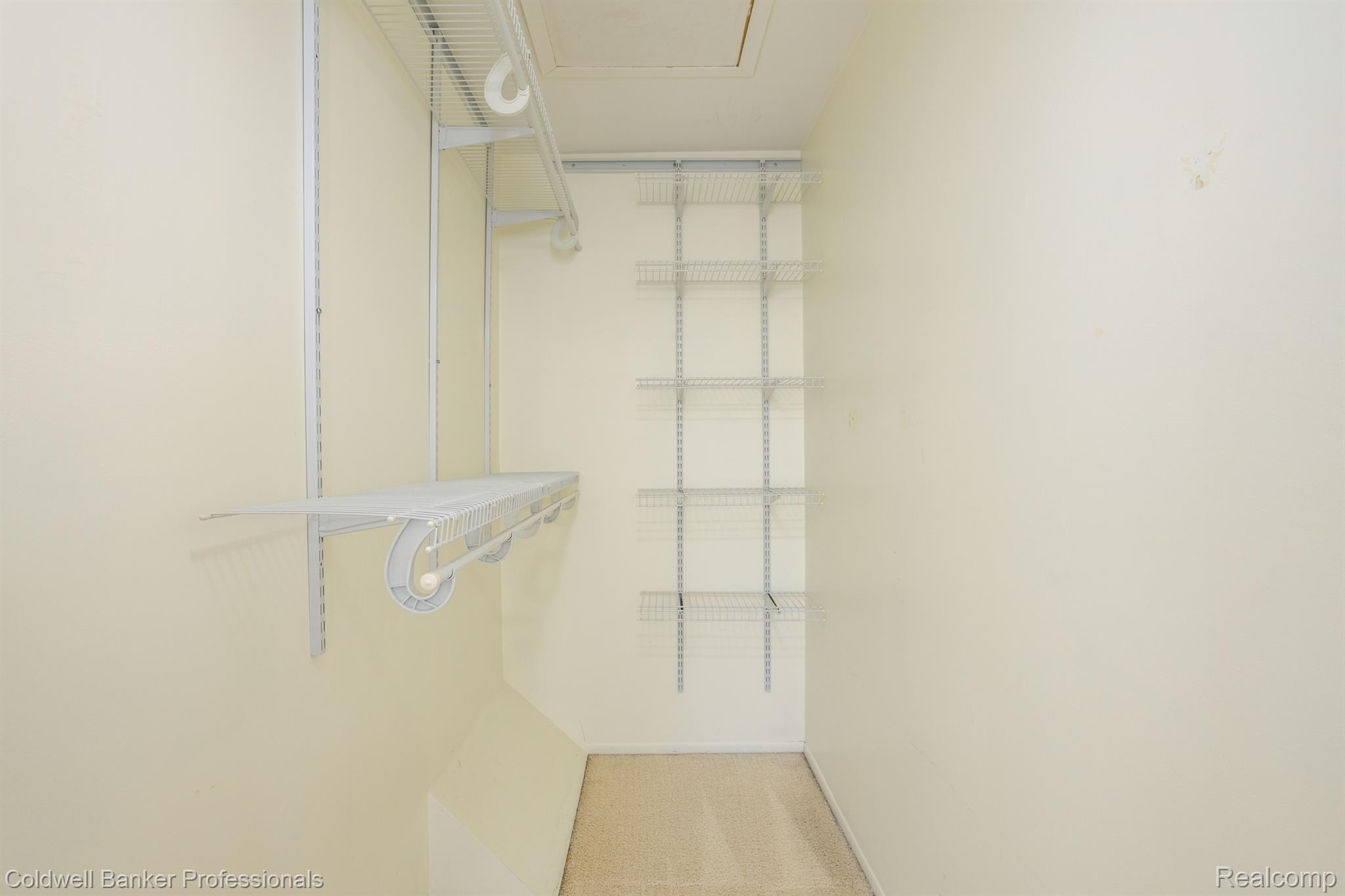 22353 Peach Tree Novi, MI 48375 - Photo 21 of 35 Gallery Image 21