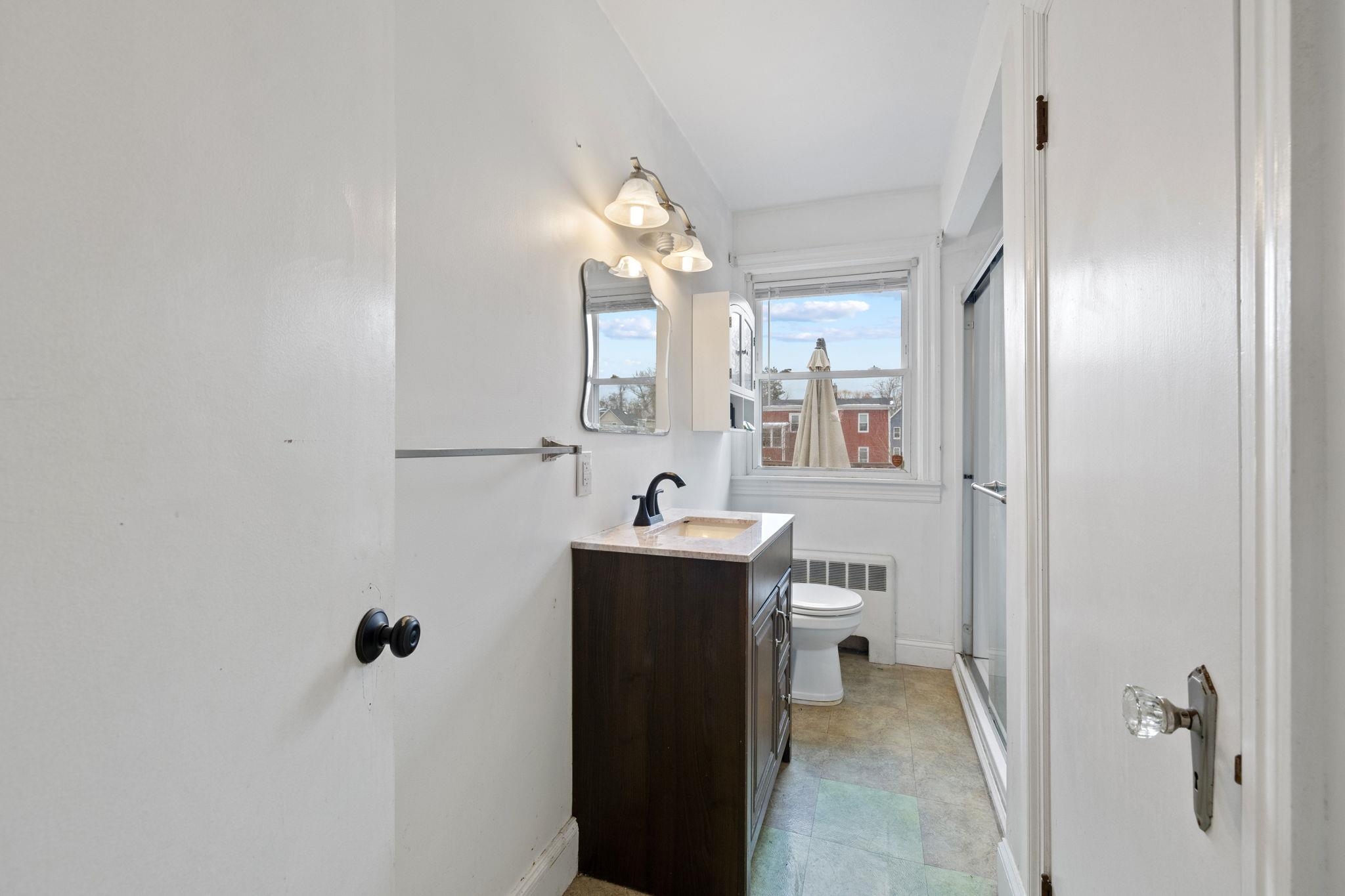 58 Arnold Street Manchester, NH 03102 - Photo 15 of 50