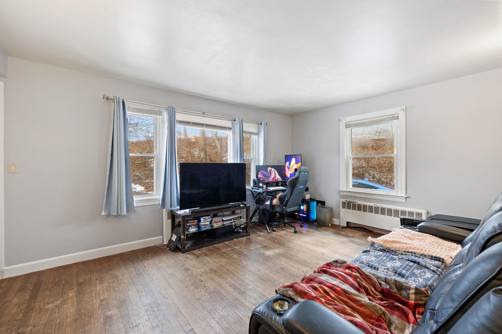 58 Arnold Street Manchester, NH 03102 - Photo 18 of 50