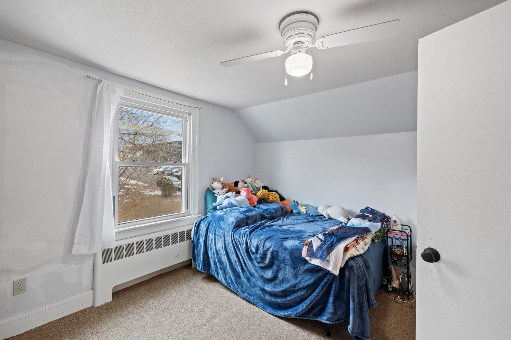 58 Arnold Street Manchester, NH 03102 - Photo 30 of 50