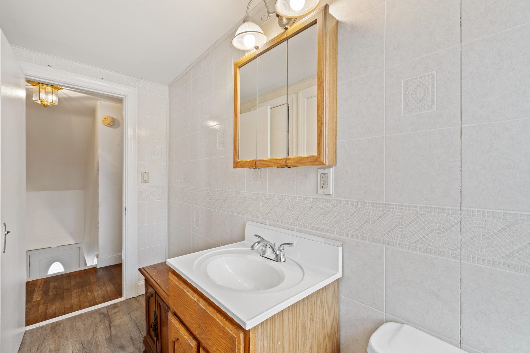 58 Arnold Street Manchester, NH 03102 - Photo 36 of 50