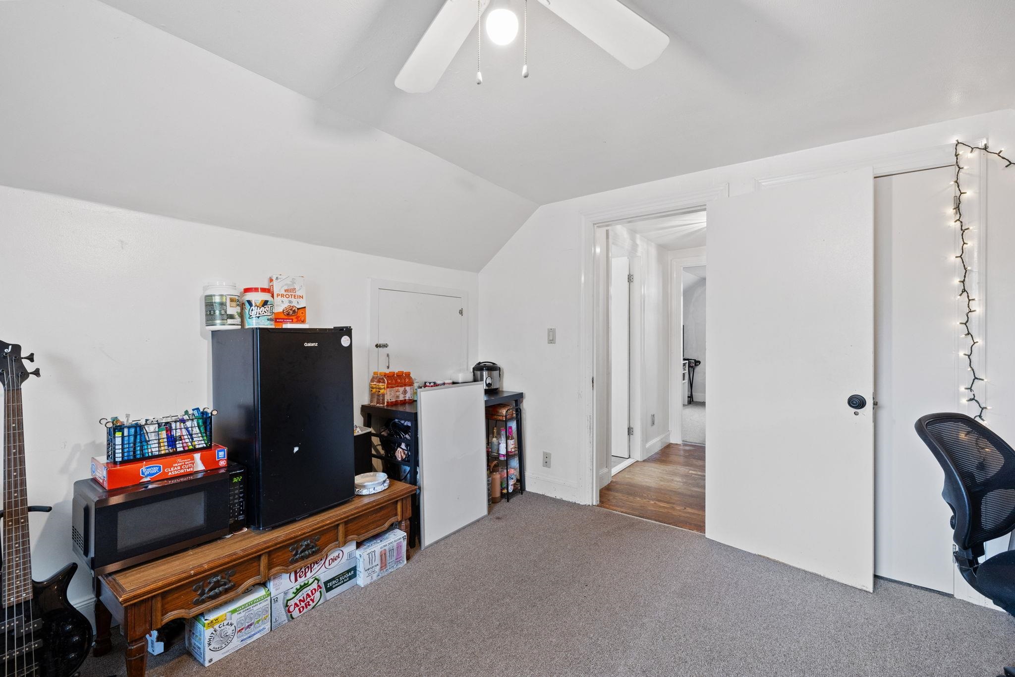 58 Arnold Street Manchester, NH 03102 - Photo 39 of 50