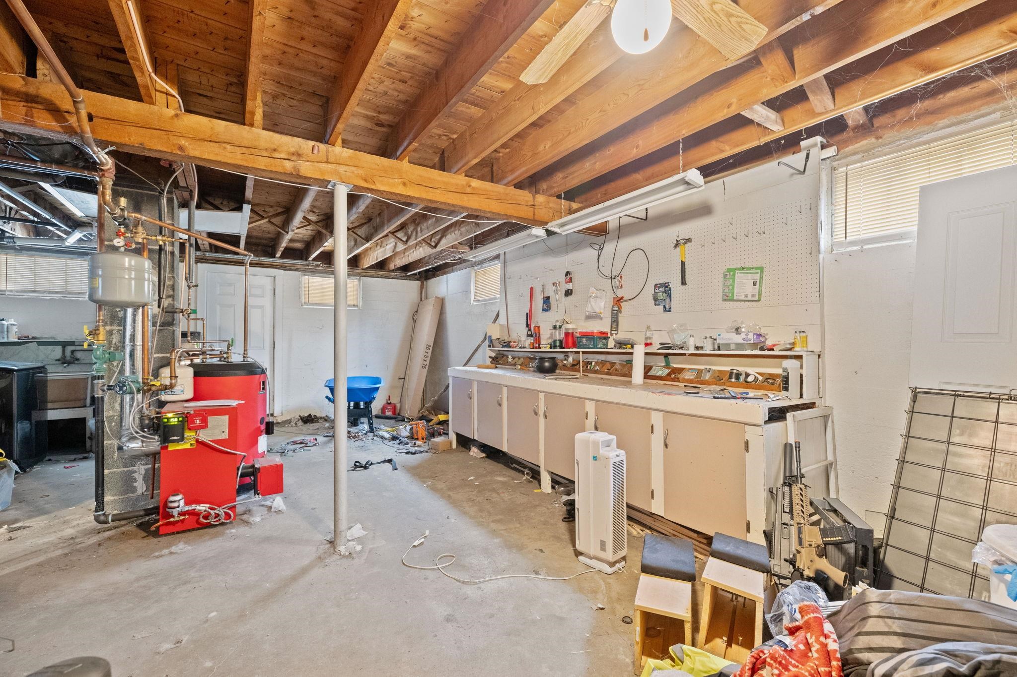 58 Arnold Street Manchester, NH 03102 - Photo 46 of 50