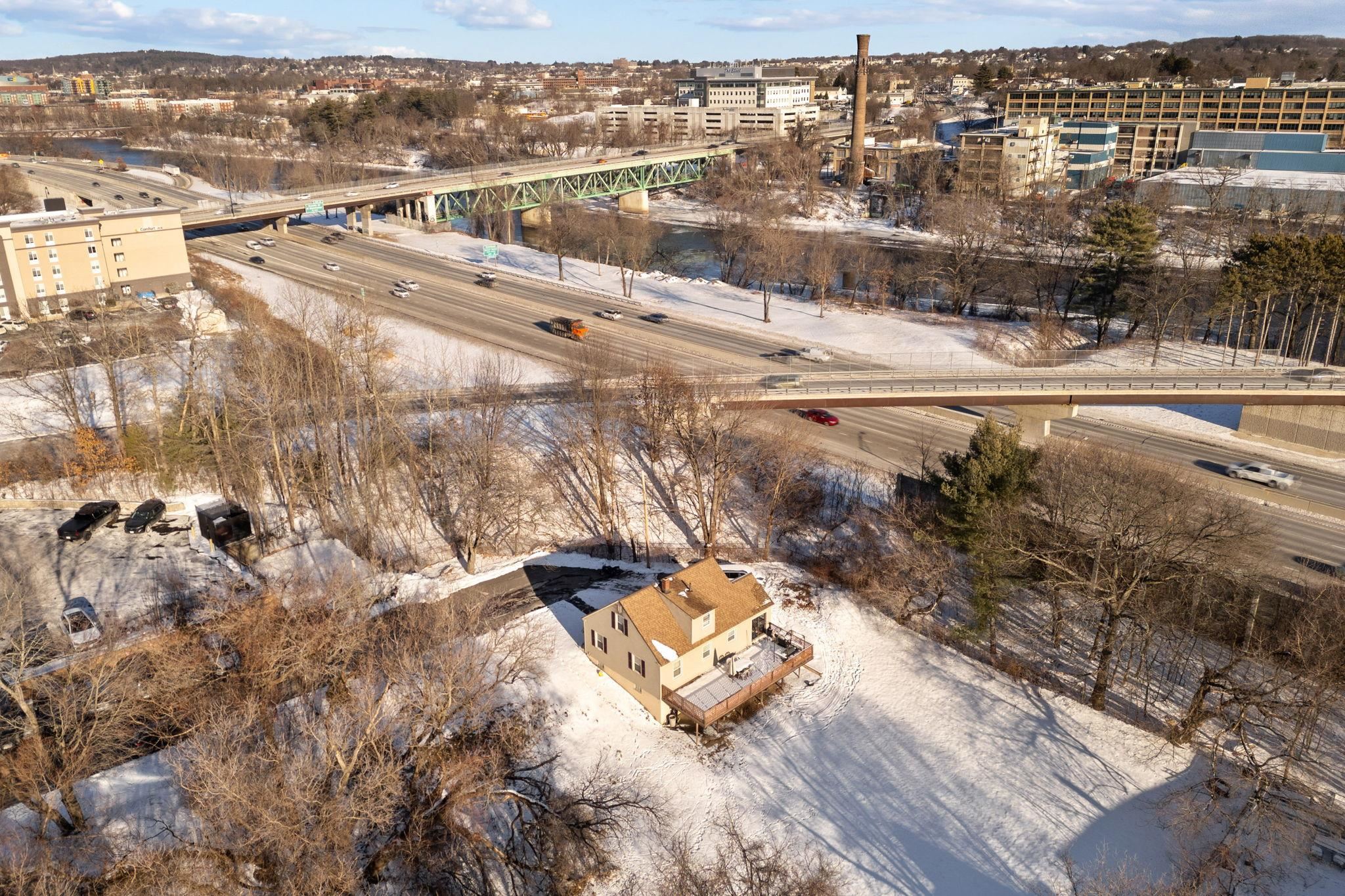 58 Arnold Street Manchester, NH 03102 - Photo 49 of 50