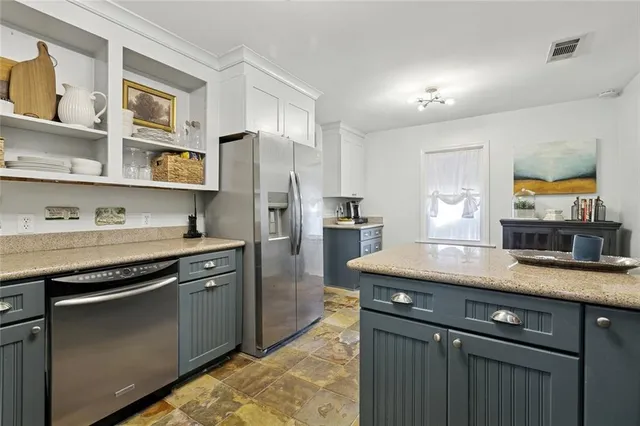 $195,000 | 6 Gibbs Drive, Chalmette, LA 70043