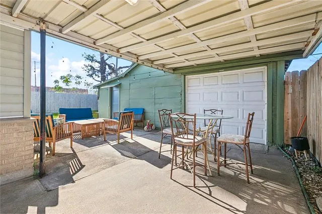 $195,000 | 6 Gibbs Drive, Chalmette, LA 70043