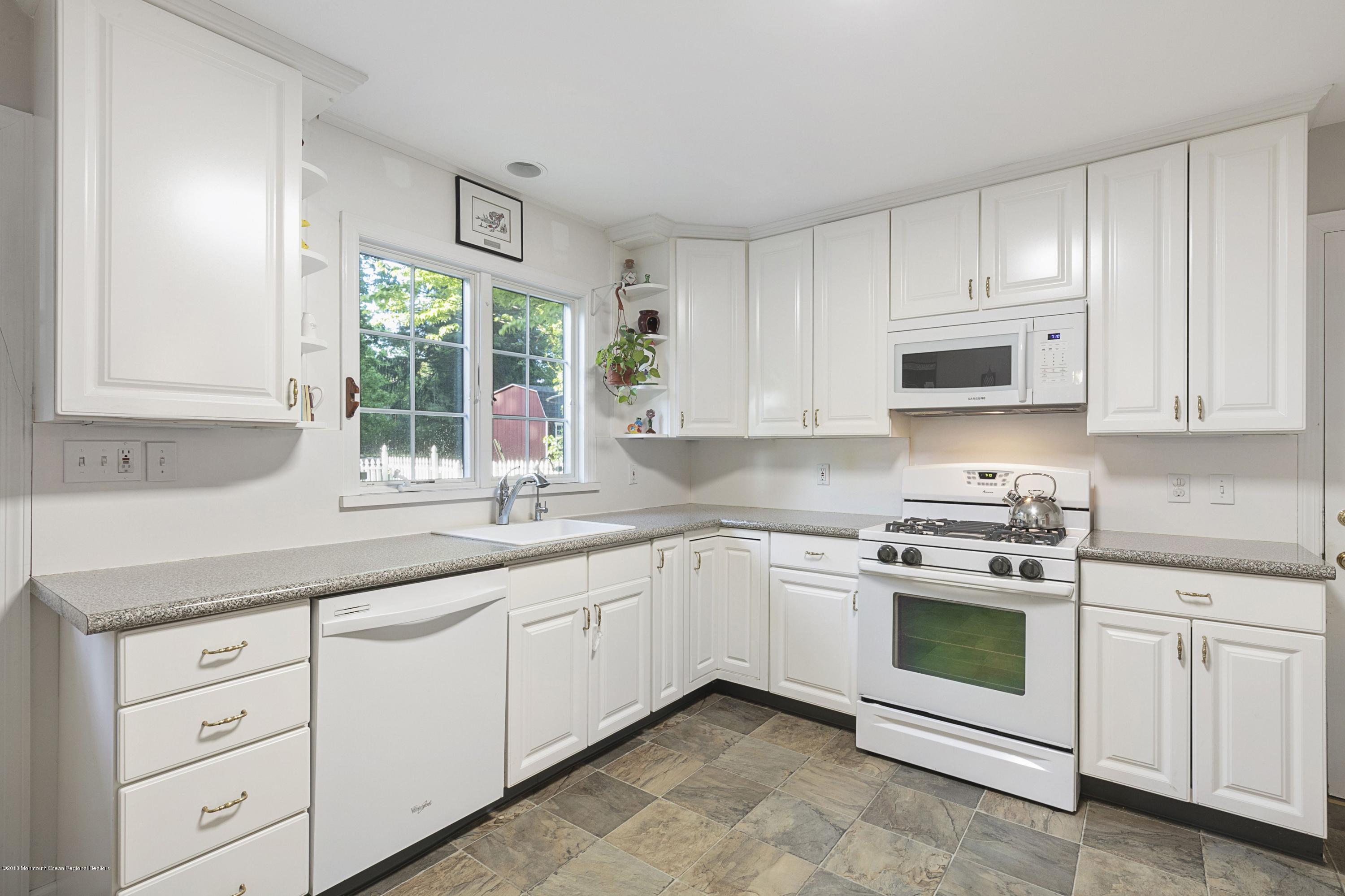150 Cedar Drive Colts Neck, NJ 07722 - Photo 18 of 45 233A8510