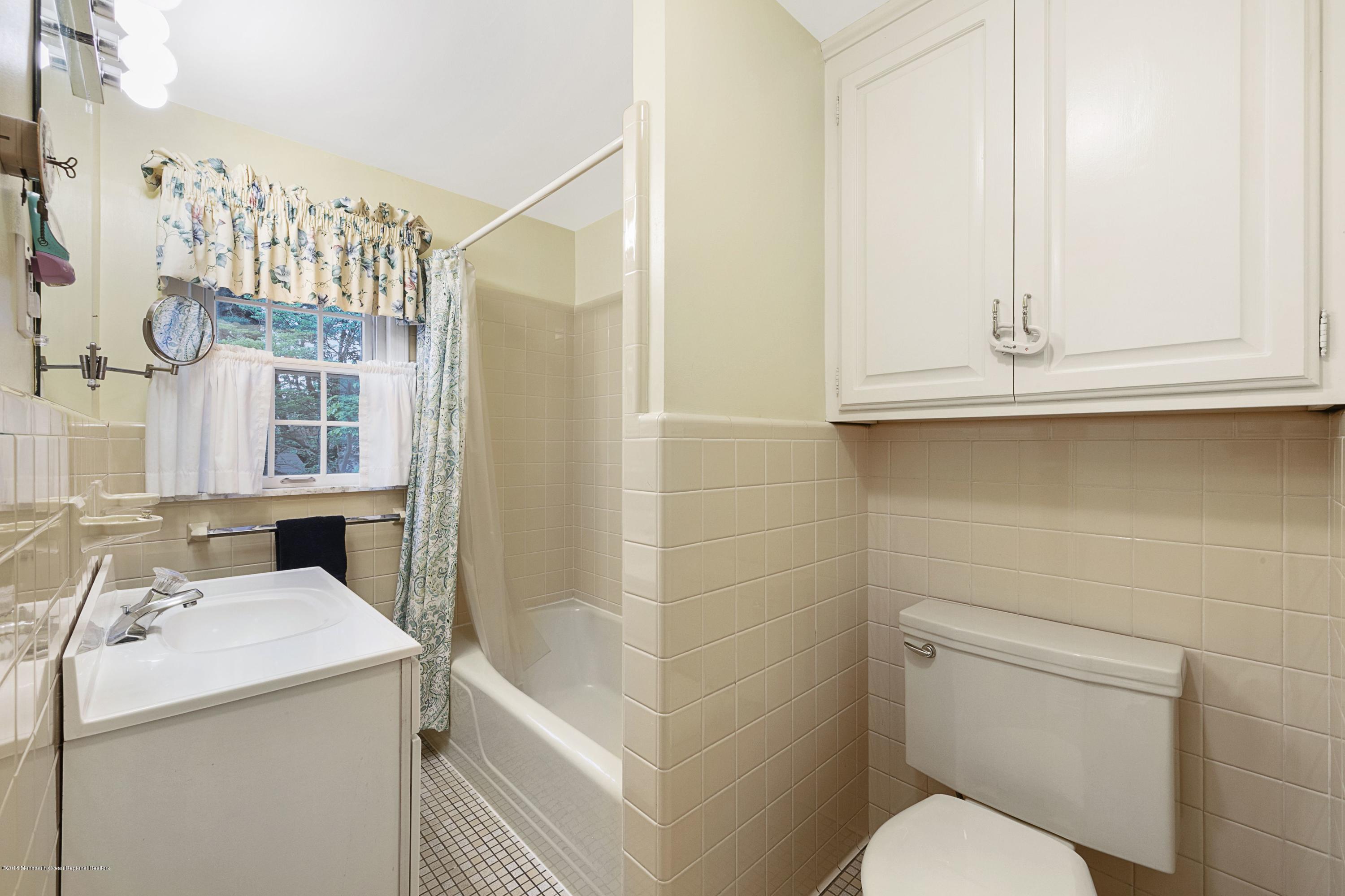 150 Cedar Drive Colts Neck, NJ 07722 - Photo 33 of 45 233A8733