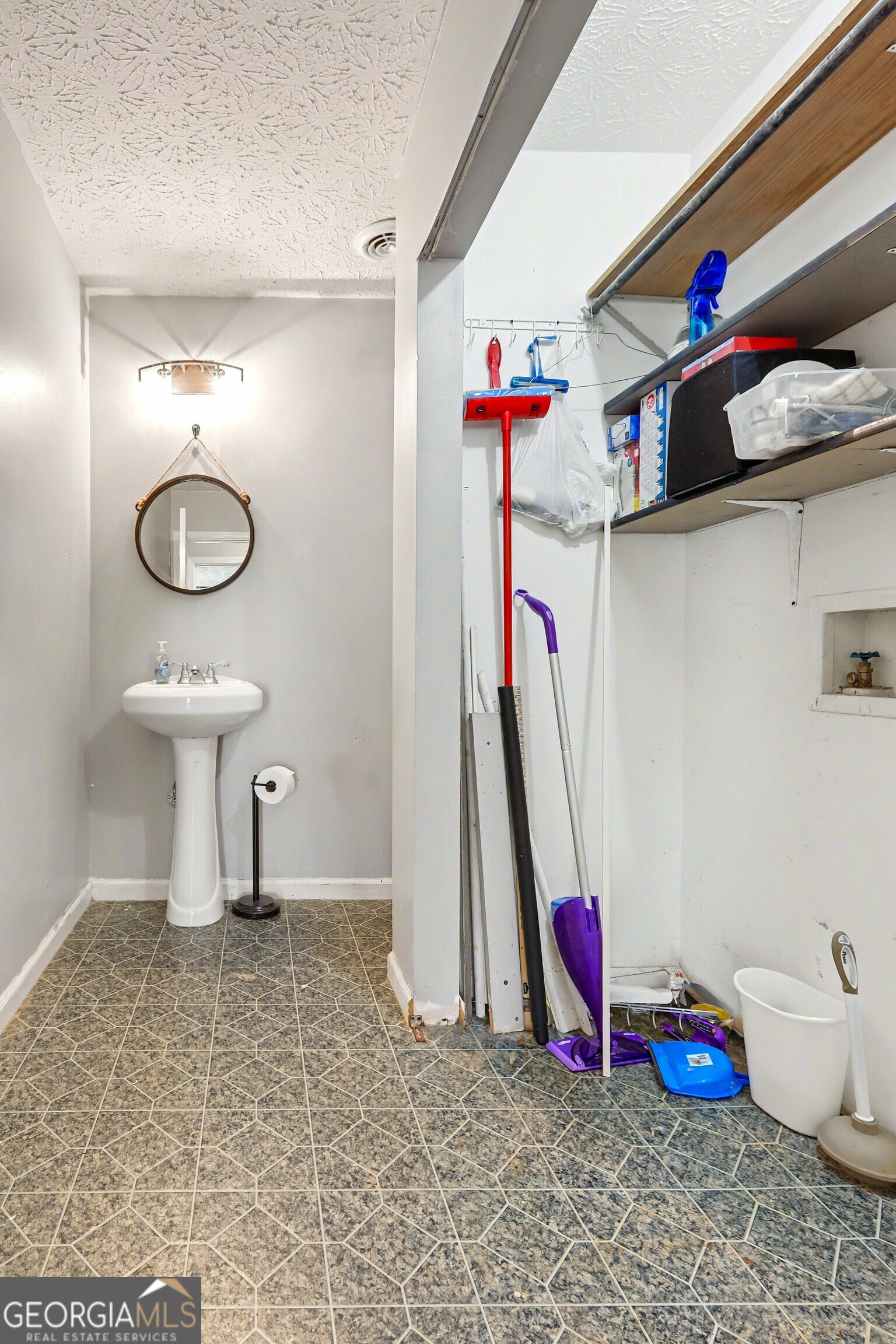376 Doe Lane Mansfield, GA 30055 - Photo 23 of 28 a view of a room with gym equipment