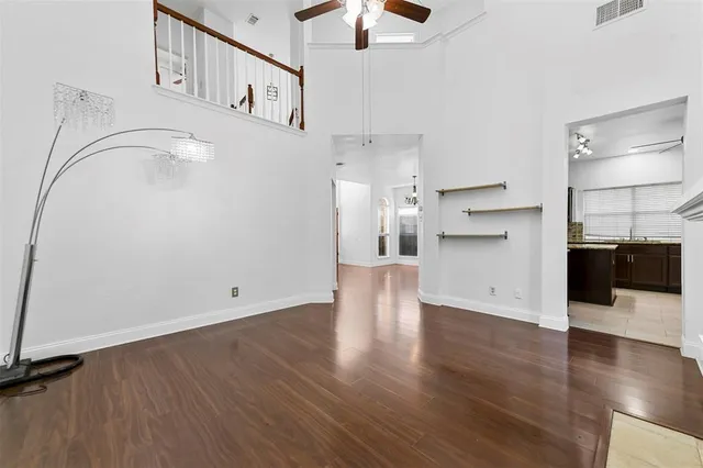 $3,000 | 434 Moonlight Way, Irving, TX 75063