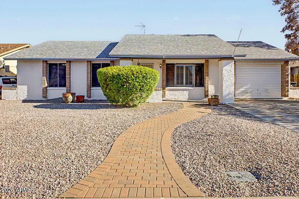$1,900 | 1455 West Mohawk Lane, Phoenix, AZ 85027