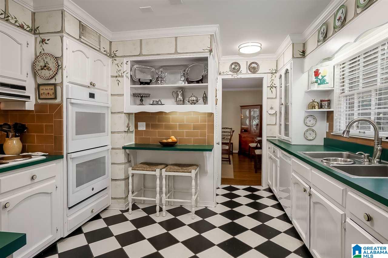 1322 Round Hill Road Birmingham, AL 35216 - Photo 16 of 48