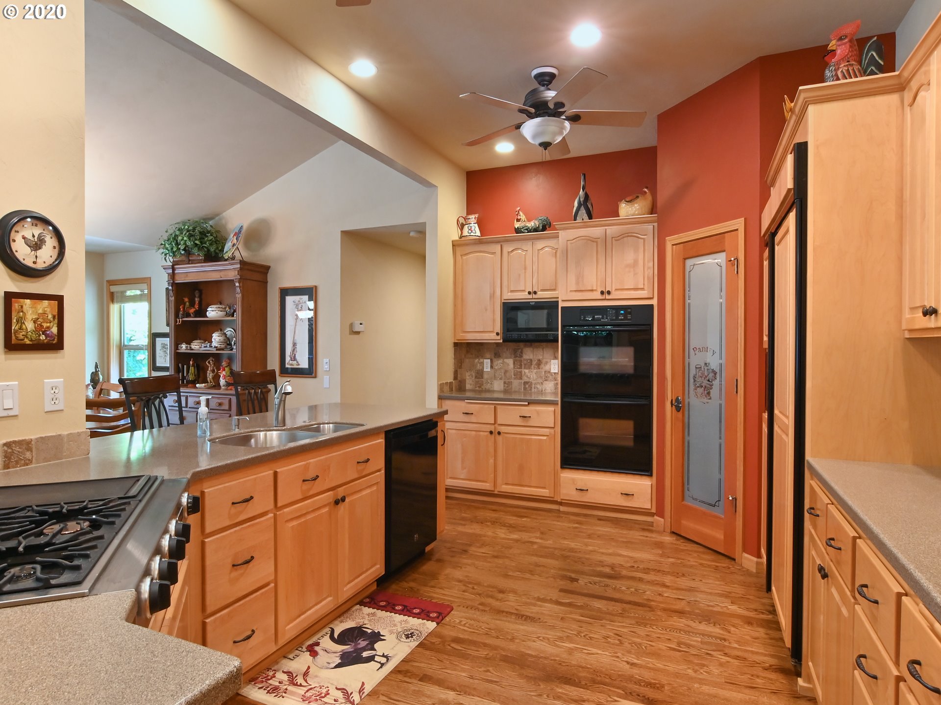 841 River Knoll Way Springfield, OR 97477 - Photo 14 of 32
