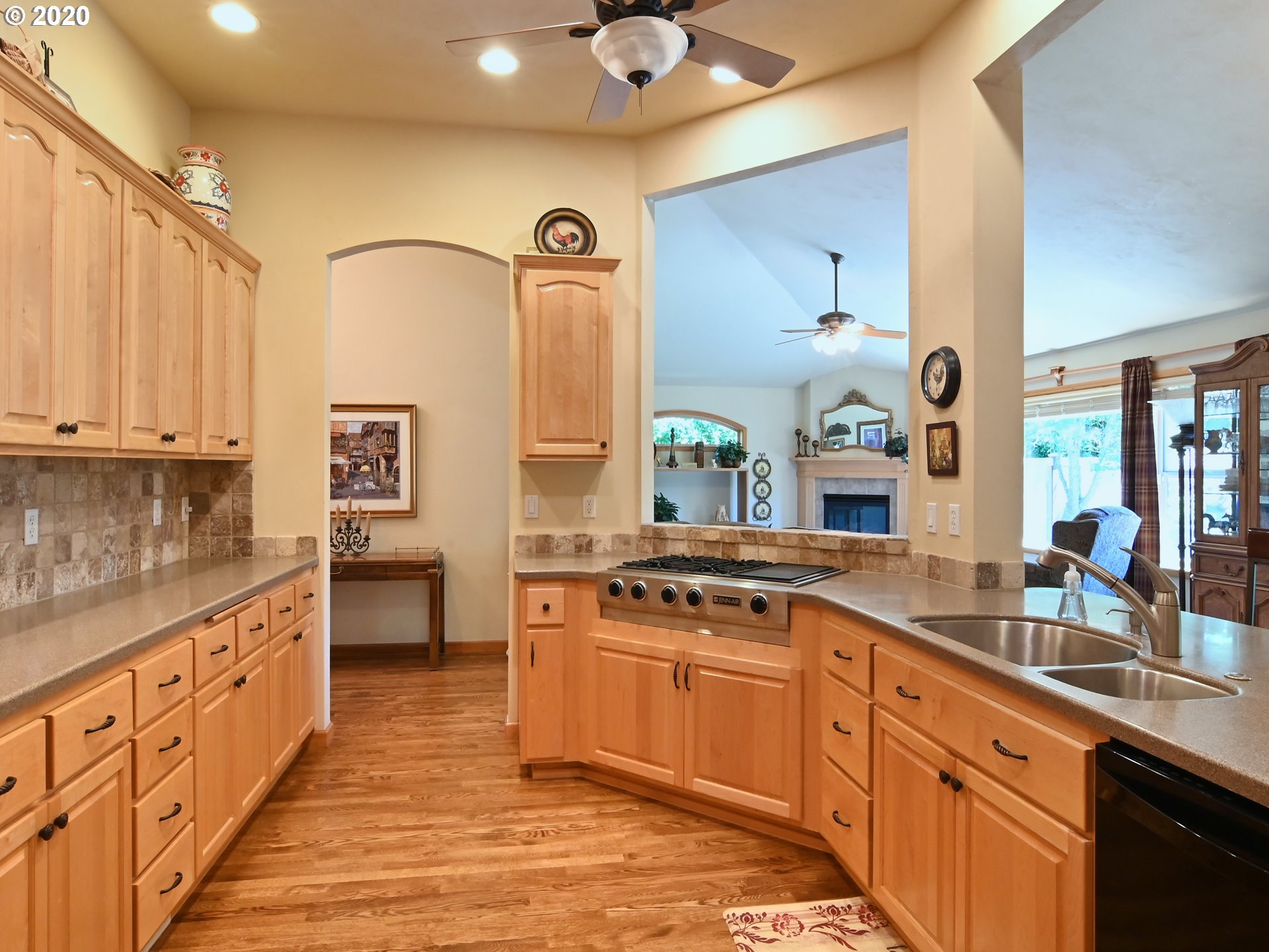 841 River Knoll Way Springfield, OR 97477 - Photo 16 of 32