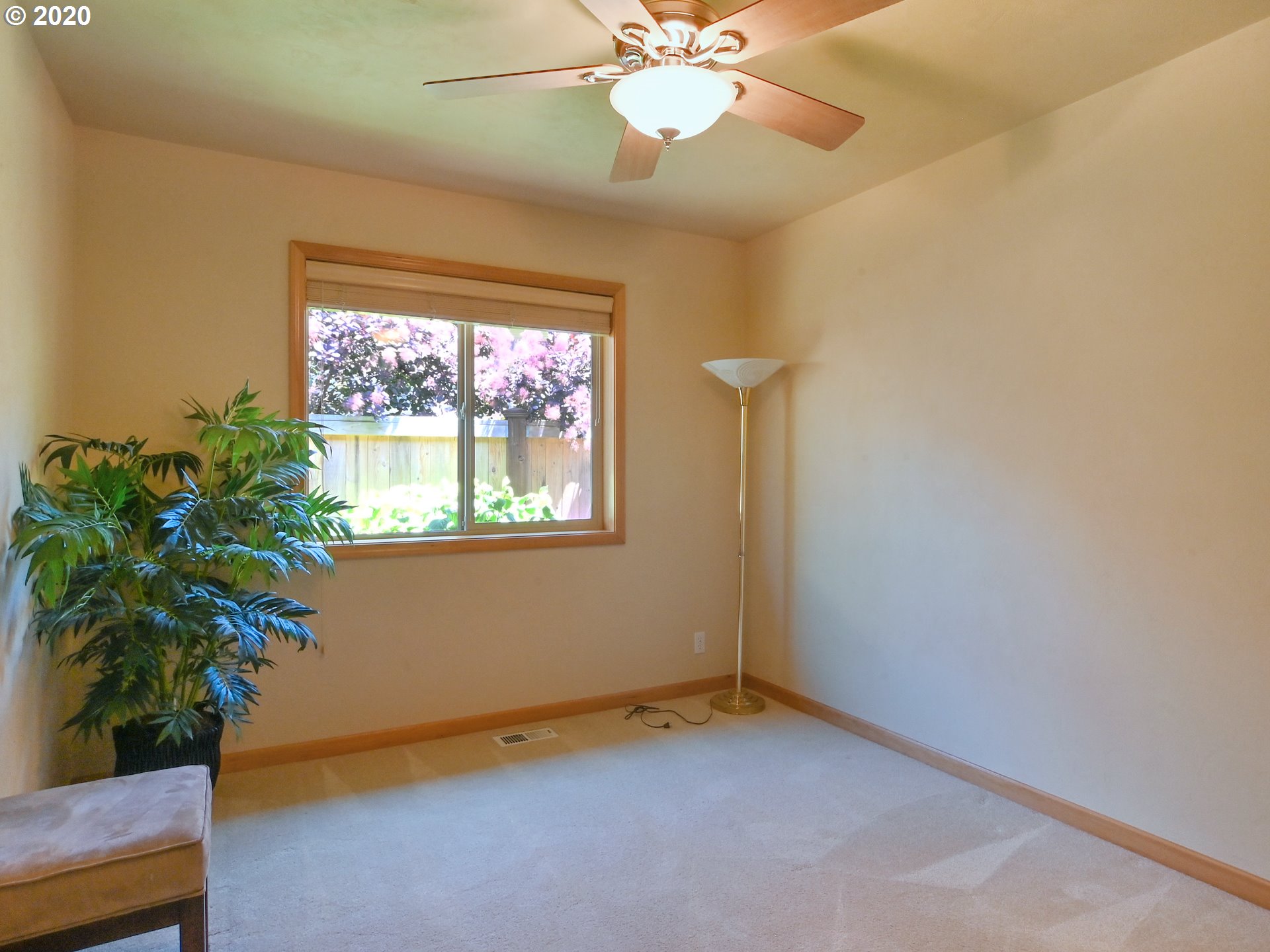 841 River Knoll Way Springfield, OR 97477 - Photo 25 of 32