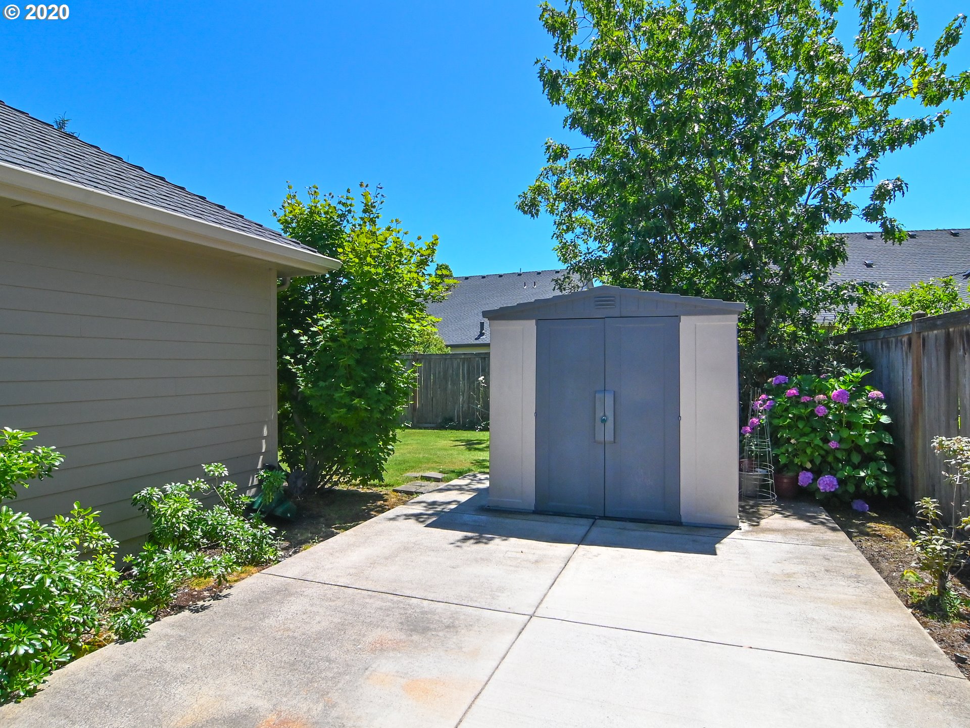 841 River Knoll Way Springfield, OR 97477 - Photo 5 of 32