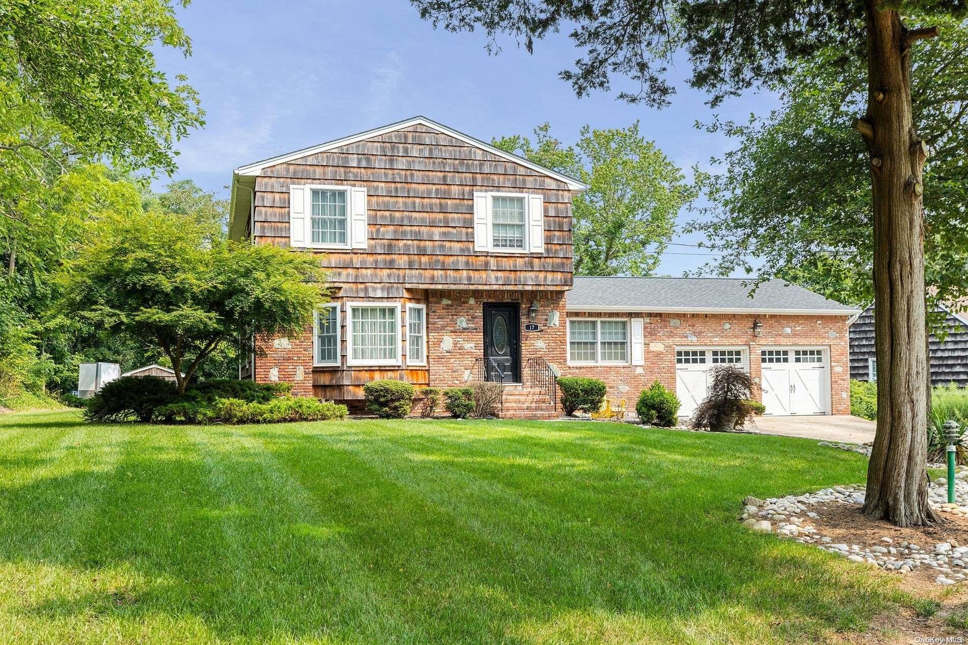 17 Middle Road Blue Point, NY 11715 - Photo 1 of 1 Gallery Image 1