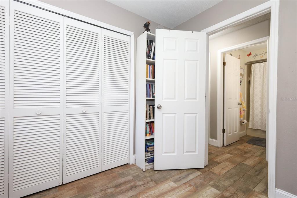 1531 Lawndale Circle Winter Park, FL 32792 - Photo 27 of 44 a view of a livingroom with closet