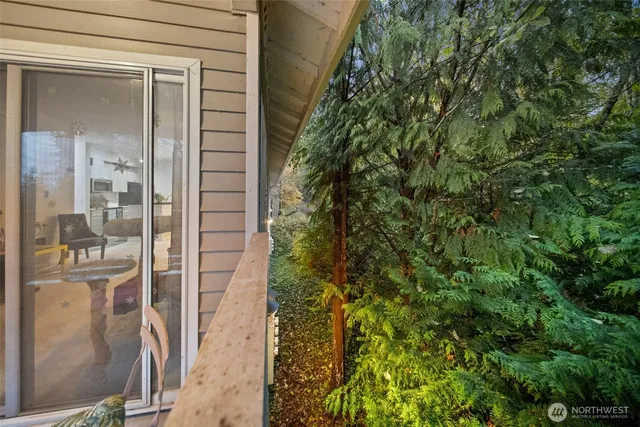 $285,000 | 801 Rainier Avenue North, Unit E324, Renton, WA 98057