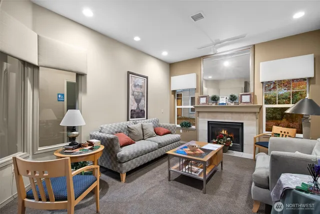 $285,000 | 801 Rainier Avenue North, Unit E324, Renton, WA 98057