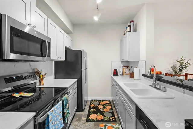 $285,000 | 801 Rainier Avenue North, Unit E324, Renton, WA 98057