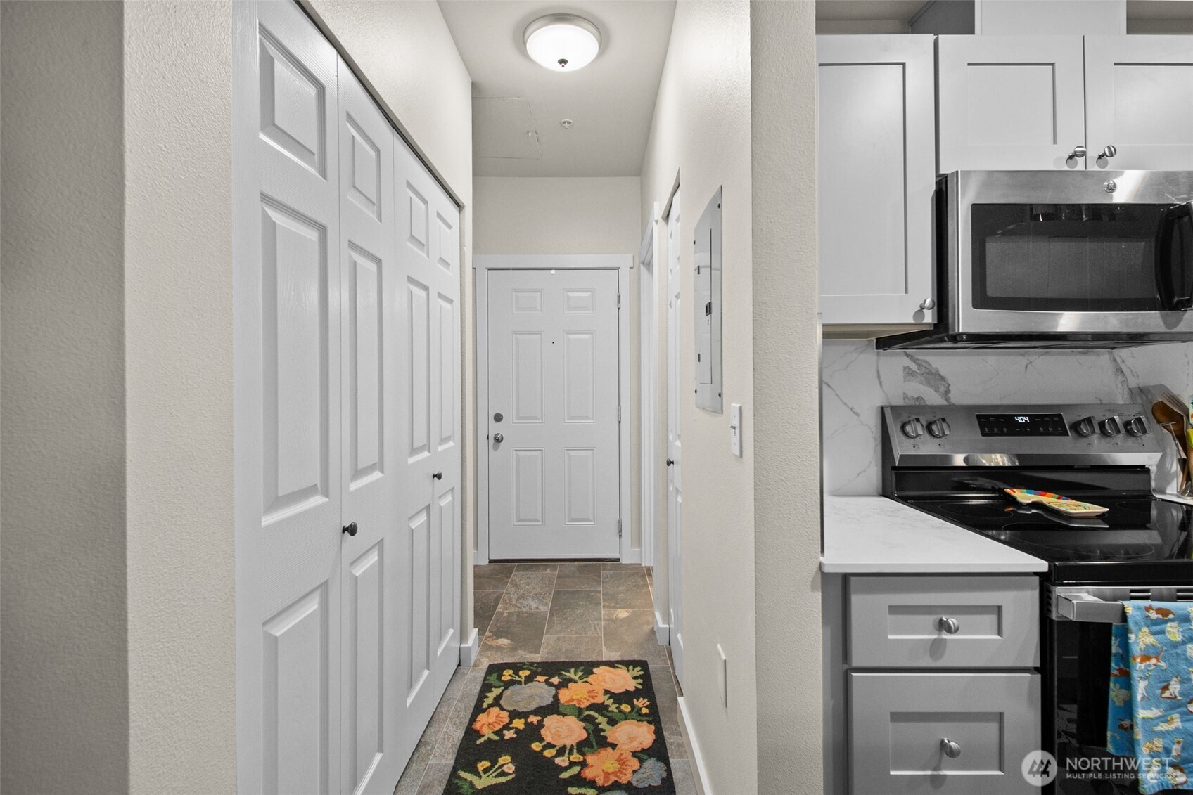 801 Rainier Avenue North, Unit E324 Renton, WA 98057 - Photo 9 of 26