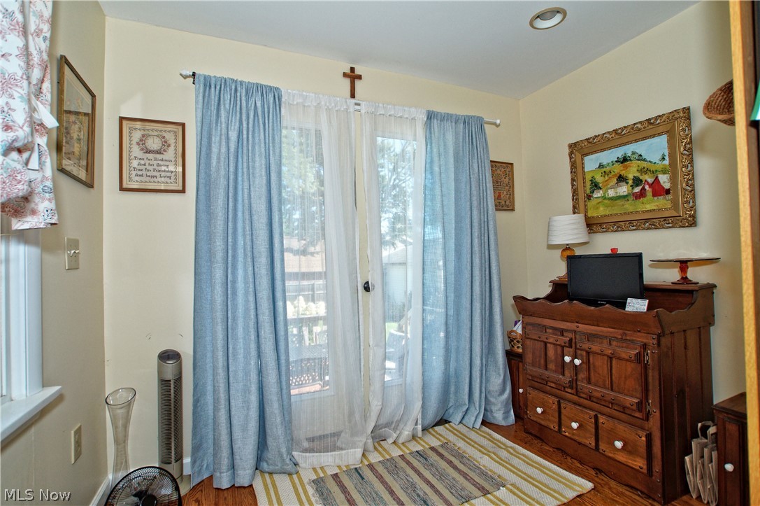 16614 West Park Road Cleveland, OH 44111 - Photo 13 of 35 Gallery Image 13