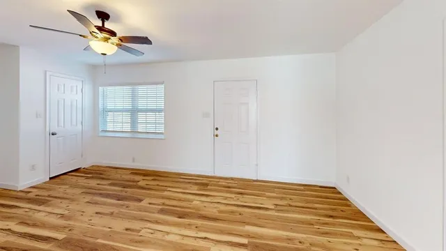 $1,675 | 1202 Valley View Drive, Arlington, TX 76010