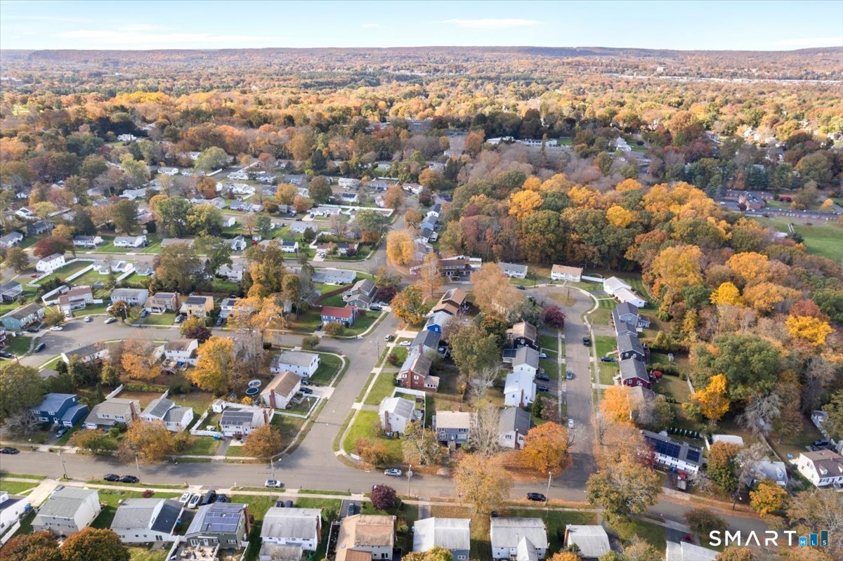 114 Daniel Road Hamden, CT 06517 - Photo 25 of 32